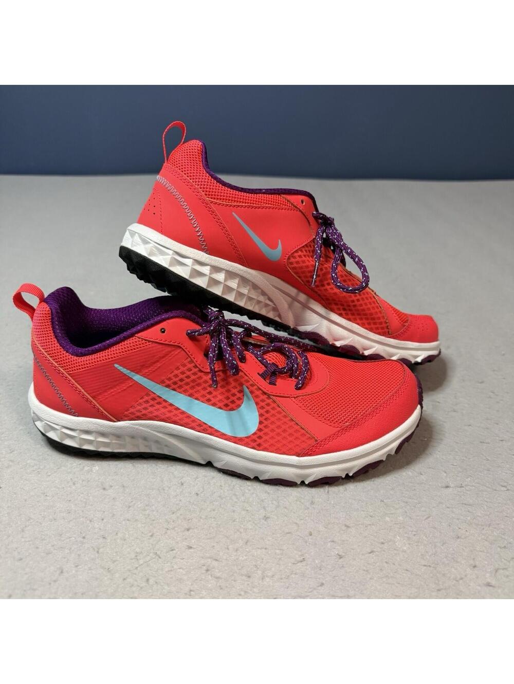 Nike Trail Running Shoes Womens Size 10 Pink Purple Athletic Sneaker Lightweight